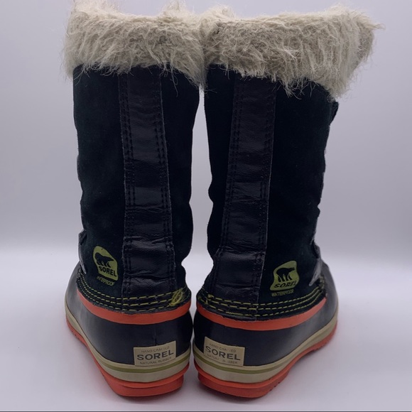 Sorel boots - Picture 5 of 8